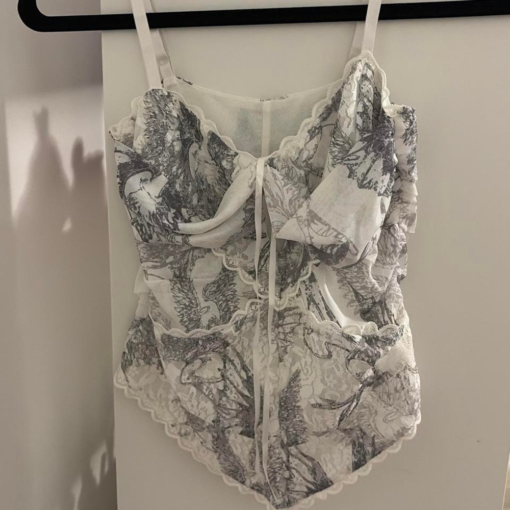 I am Gia white lace top